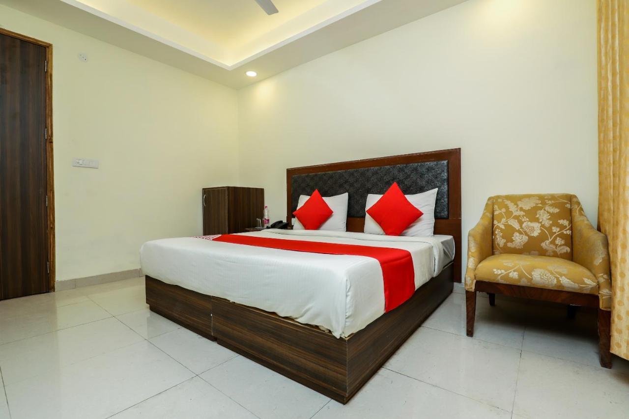 Hotel Moreton Igi Airport New Delhi Exterior photo